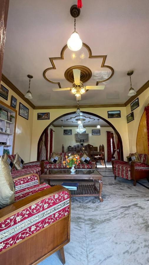 Dilaram Guest House Srīnagar Dış mekan fotoğraf