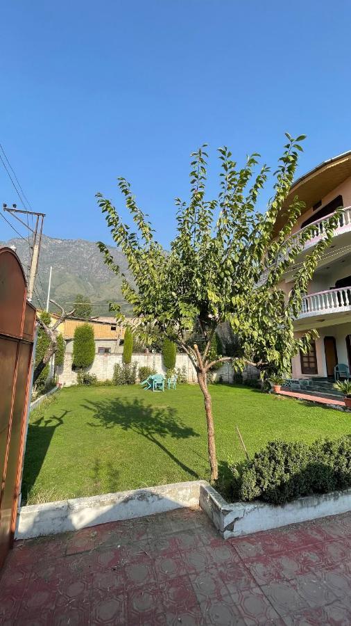 Dilaram Guest House Srīnagar Dış mekan fotoğraf